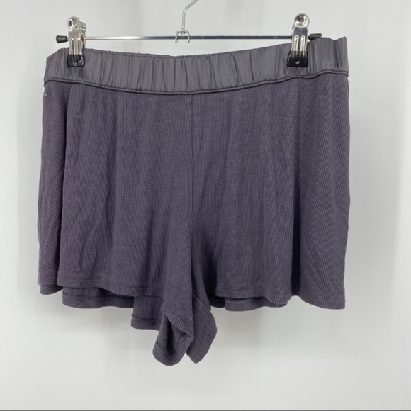 Victoria’s Secret Ribbed Shorts‎ flowy lounge Sz M - Picture 1 of 7